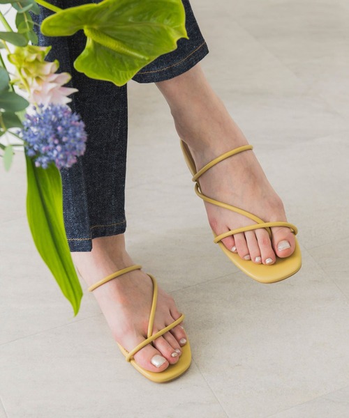 URBAN RESEARCH（アーバンリサーチ）の「チューブストラップサンダル（サンダル・レディース・ブラック/ブラウン/イエロー・36/37/38）」の3枚目の写真