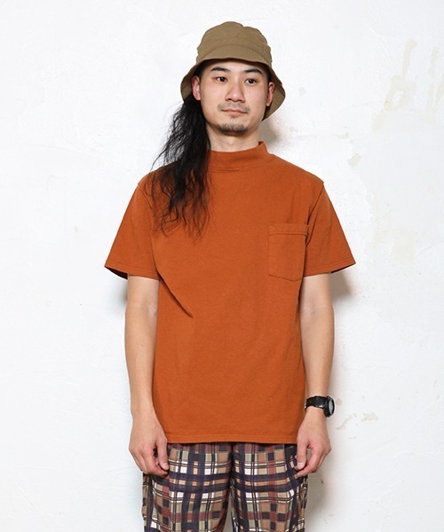Goodwear(Since1983)(グッドウェア)の「S/S MOCK NECK POCKET TEE/ ショートスリーブ モックネックポケットT SALE(Tシャツ/カットソー・メンズ・ブラウン/レモンイエロー/レッド/マスタード/イエロー系その他/グレー/グリーン/グリーン系その他/ダークオリーブ/パープル/オリーブ/ブルー系その他2/グリーン系その他2/グレイッシュベージュ/グリーン系その他3/コバルトブルー/ブラウン系その他・LARGE/X-LARGE/SMALL/MEDIUM)」の3枚目の写真
