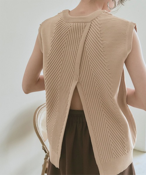 titivate（ティティベイト）の「ﾊﾞｯｸｽﾘｯﾄﾍﾘﾝﾎﾞｰﾝﾆｯﾄﾍﾞｽﾄ（ベスト・レディース・アイボリー/ライトグリーン/グレイッシュベージュ/ブラウン/ブラック・S/M/L）」の5枚目の写真