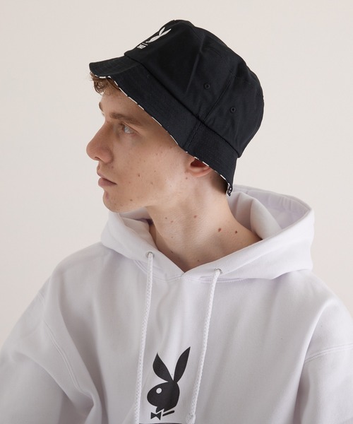 PLAYBOY（プレイボーイ）の「ハフ×プレイボーイリバーシブルバケットハット  HUF×PLAYBOY REVERSIBLE BUCKET HAT HT00566（ハット・メンズ・ブラック・MEDIUM/SMALL）」の4枚目の写真