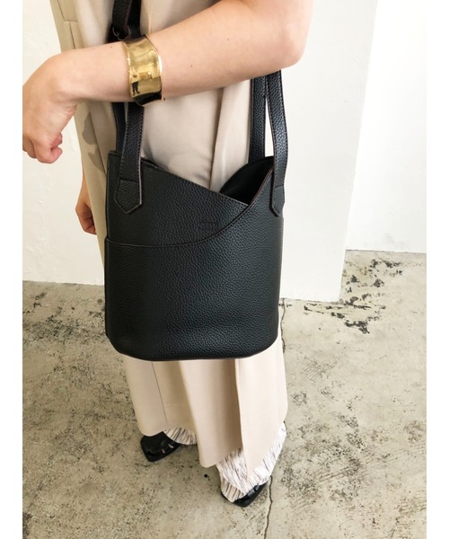 210nouve(トゥージュヌーブ)の「2WAYフェイクレザーバケツバッグ(ハンドバッグ・レディース・ホワイト/ブラック/ブラウン/キャメル・FREE)」の22枚目の写真