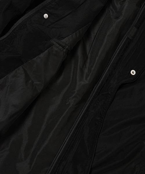 C2H4(シーツーエイチフォー)の「ARC PANELLED CONSTRUCTION TRACK JACKET(その他アウター・メンズ・ブラック・L/M)」の3枚目の写真