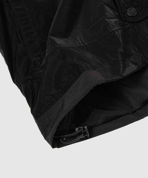 C2H4(シーツーエイチフォー)の「ARC PANELLED CONSTRUCTION TRACK JACKET(その他アウター・メンズ・ブラック・L/M)」の6枚目の写真