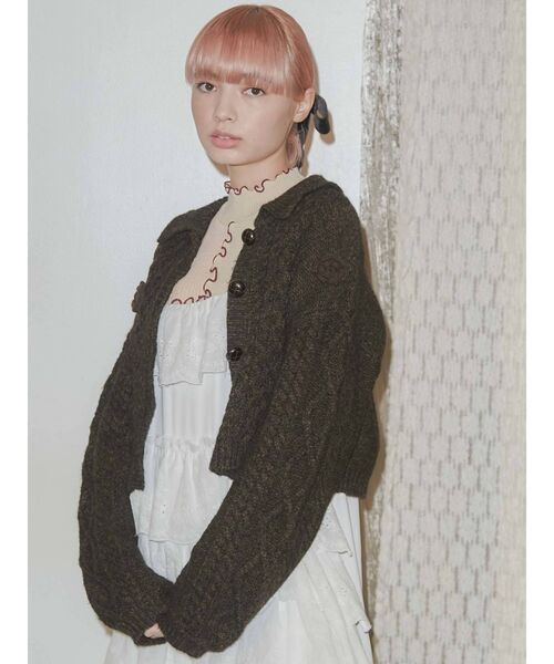 merry jenny（メリージェニー）の「flowerケーブルニットジャケット（カーディガン/ボレロ・レディース・ブラック/ブラウン/アイボリー・FREE）」の10枚目の写真