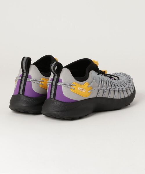 KEEN(キーン)の「UNEEK SNK SNEAKER / ユニーク スニーク スニーカー(スニーカー・メンズ・グレー系その他・26.5cm/27cm/28cm/27.5cm/26cm)」の2枚目の写真