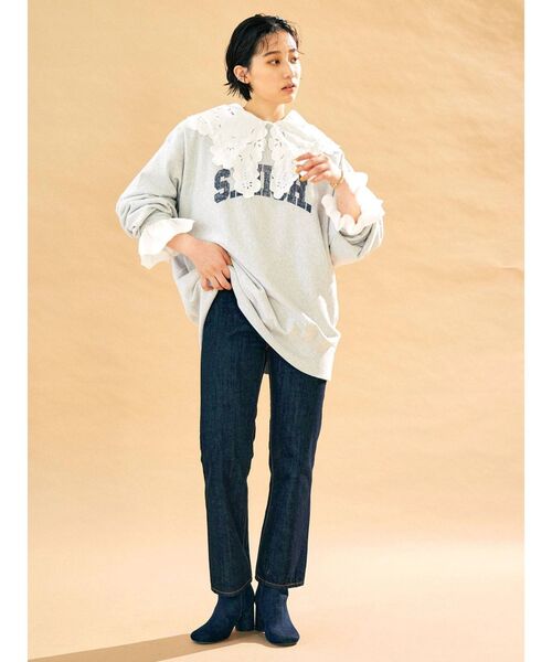 Ungrid（アングリッド）の「ビッグシルエットロゴスウェット ( トレーナー / カレッジロゴ )（スウェット・レディース・ライトグレー/ネイビー・FREE）」の5枚目の写真