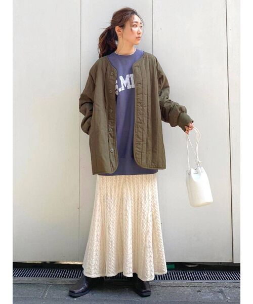 Ungrid（アングリッド）の「ビッグシルエットロゴスウェット ( トレーナー / カレッジロゴ )（スウェット・レディース・ライトグレー/ネイビー・FREE）」の16枚目の写真