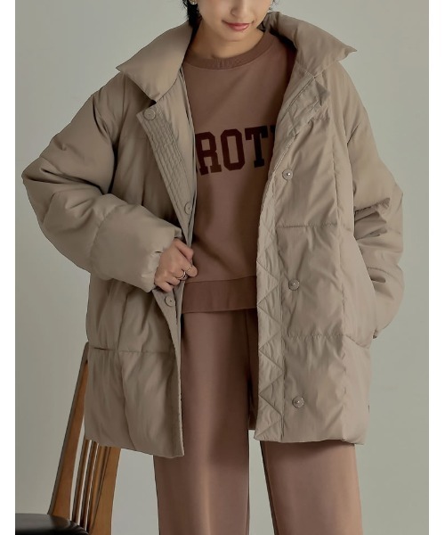 Re:EDIT(リエディ)の「スタンドカラーファイバーダウンジャケット(ダウンジャケット/コート・レディース・ブラック/オフホワイト/モカ/アイボリー・FREE)」の4枚目の写真