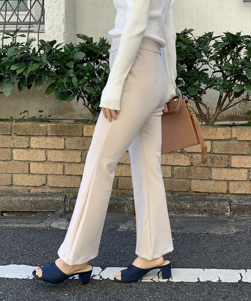 Jewelobe（ジュエローブ）の「カットジョーゼットフレアクロップドパンツ（スラックス・レディース・ブラック/ベージュ・M/S）」の15枚目の写真