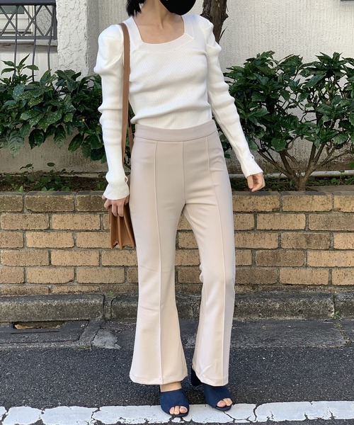 Jewelobe（ジュエローブ）の「カットジョーゼットフレアクロップドパンツ（スラックス・レディース・ブラック/ベージュ・M/S）」の5枚目の写真