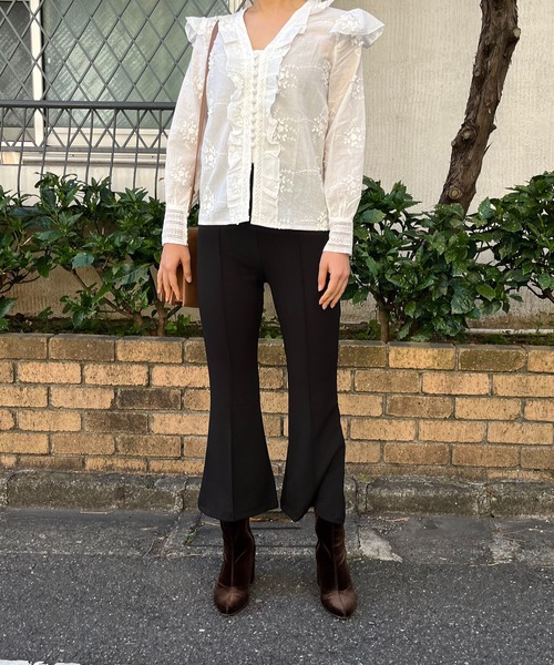 Jewelobe（ジュエローブ）の「カットジョーゼットフレアクロップドパンツ（スラックス・レディース・ブラック/ベージュ・M/S）」の19枚目の写真