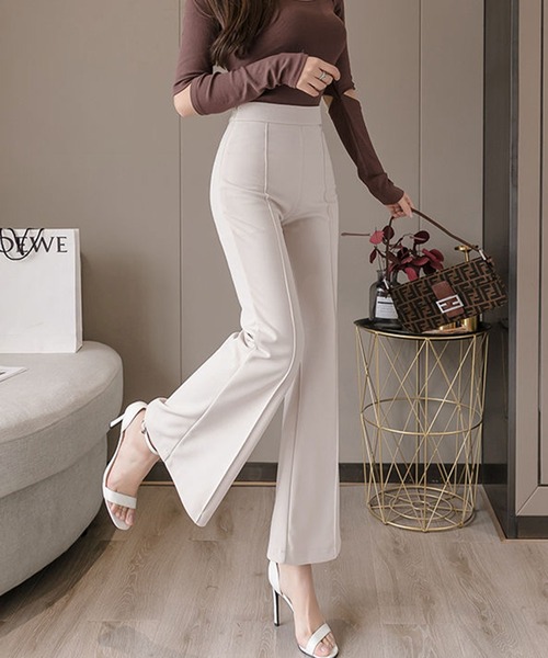 Jewelobe（ジュエローブ）の「カットジョーゼットフレアクロップドパンツ（スラックス・レディース・ブラック/ベージュ・M/S）」の4枚目の写真