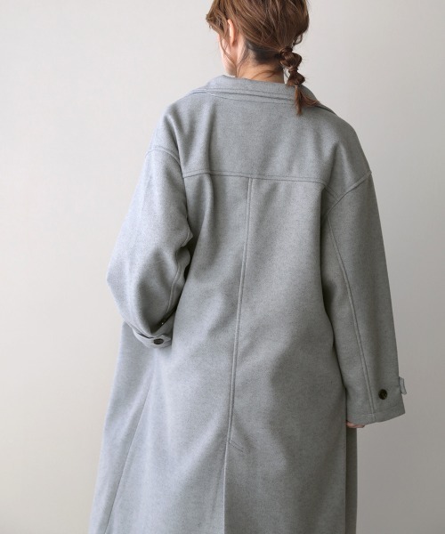 Bou Jeloud(ブージュルード)の「スタンドロングコート(ステンカラーコート・レディース・ブルー/ナチュラル・38)」の11枚目の写真