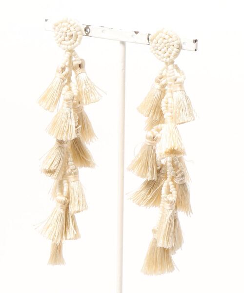 チャイハネ(チャイハネ)の「【チャイハネ】フリンジリーフピアス(ピアス(両耳用)・レディース・ブラック/ベージュ/レッド/ブルー・FREE)」の2枚目の写真