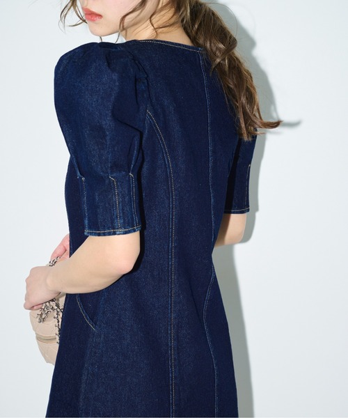 FREE'S MART（フリーズマート）の「フロントボタンパフ袖ミニワンピース（ワンピース・レディース・ホワイト系その他/ブルー系その他/ダークネイビー・MEDIUM/SMALL）」の13枚目の写真