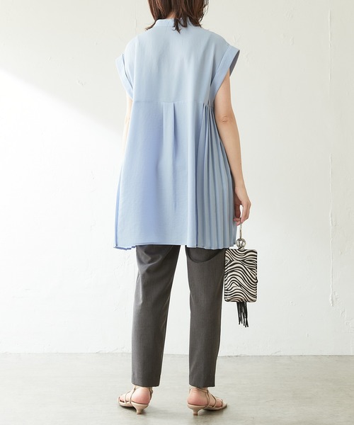 COLLAGE GALLARDAGALANTE（コラージュガリャルダガランテ）の「サイドプリーツジョーゼットブラウス/しわになりにくい/手洗い可（シャツ/ブラウス・レディース・ホワイト/チャコールグレー/ブルー/ブルー系その他2/イエロー・FREE）」の17枚目の写真