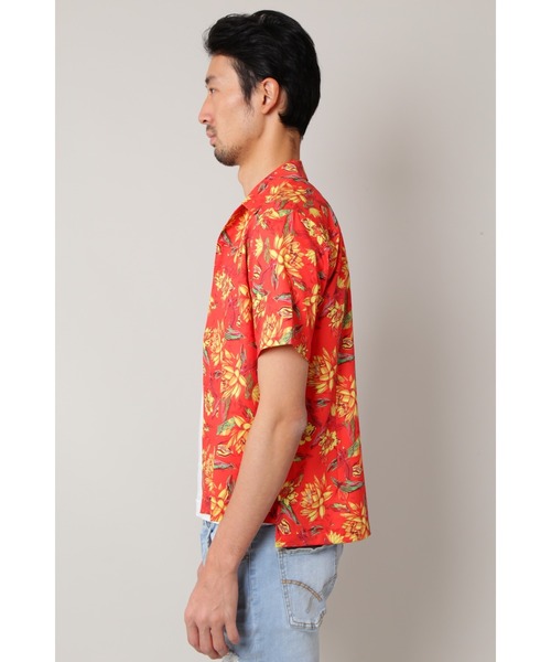 BLUE TORNADO（ブルートルネード）の「BLUE TORNADO∴フラワープリントアロハシャツ（シャツ/ブラウス・メンズ・レッド・M）」の2枚目の写真