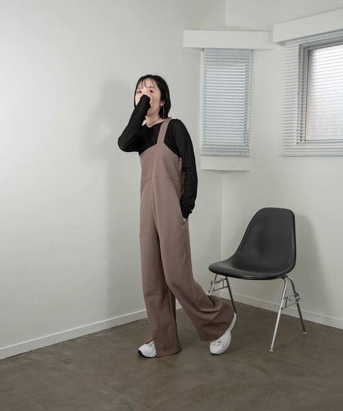 lawgy（ラウジー）の「asymmetry design all in one（つなぎ/オールインワン・レディース・グレイッシュベージュ/ブラック・FREE）」の13枚目の写真