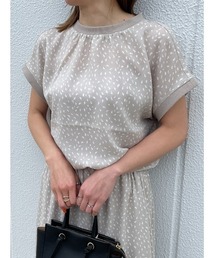 M.deux | セットアップ対応〈ニュアンスのある総柄がオシャレ見えを叶える〉リブ付きランダムプリントブラウス(シャツ/ブラウス)