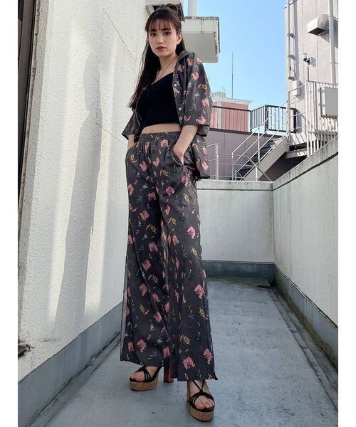 GYDA(ジェイダ)の「【セットアップ着用可】ORIGINAL BEACH PATTERN ハーフスリーブシャツ(シャツ/ブラウス・レディース・チャコールグレー/オフホワイト・FREE)」の11枚目の写真
