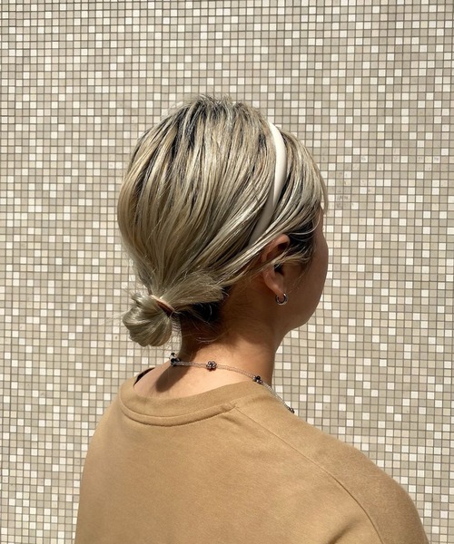 Me%（ミィパーセント）の「フェイクレザーホソドームカチューシャ（カチューシャ・レディース・ブラック/ダークブラウン/ブラウン/アイボリー・FREE）」の6枚目の写真