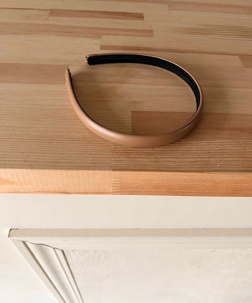 Me%（ミィパーセント）の「フェイクレザーホソドームカチューシャ（カチューシャ・レディース・ブラック/ダークブラウン/ブラウン/アイボリー・FREE）」の22枚目の写真