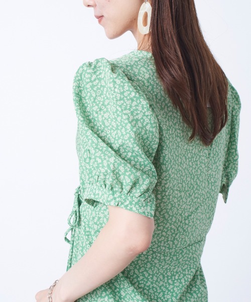 MAISON BREEZE（メゾンブリーズ）の「小花柄が旬。ラップ巻きでアクセントのきいたロマンチックワンピース。【MAISON BREEZE】小花柄パフスリーブラップワンピース SCCH140（ワンピース・レディース・ブルー/グリーン・FREE）」の17枚目の写真