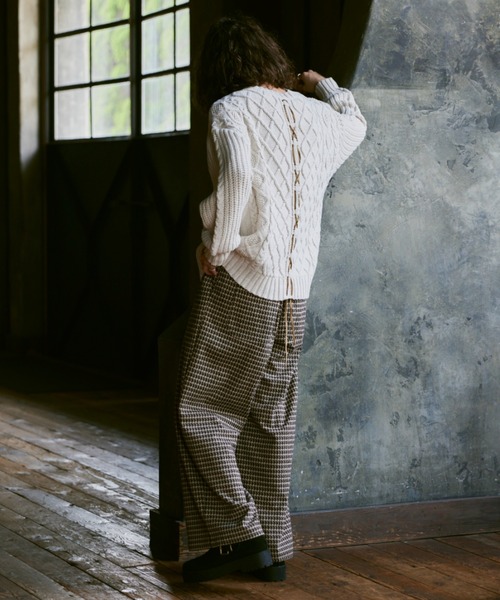 CASPER JOHN（キャスパージョン）の「Both sides lace knit/ボースサイズレースニット（ニット/セーター・メンズ・グリーン/レッド/ホワイト/ブラック・SMALL/MEDIUM/LARGE）」の6枚目の写真