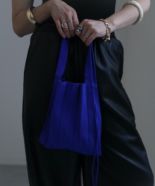 ap retro(アプレトロ)の「プリーツニットバッグ(ハンドバッグ・レディース・ネイビー/レッド/ブルー/グリーン/アイボリー・FREE)」の13枚目の写真