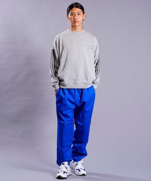 adidas(アディダス)の「adidas/アディダス クルーネックスウェット ワンポイントトレーナー/3ストライプス 裏毛/ユニセックス DO232(スウェット・メンズ・ブラック/ネイビー/グレー/ベージュ・S/M/L/2XL/XL/3XL)」の5枚目の写真