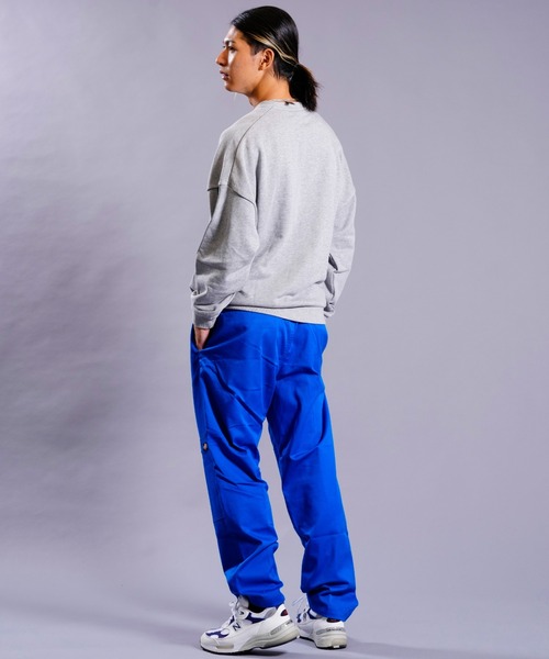 adidas(アディダス)の「adidas/アディダス クルーネックスウェット ワンポイントトレーナー/3ストライプス 裏毛/ユニセックス DO232(スウェット・メンズ・ブラック/ネイビー/グレー/ベージュ・S/M/L/2XL/XL/3XL)」の6枚目の写真