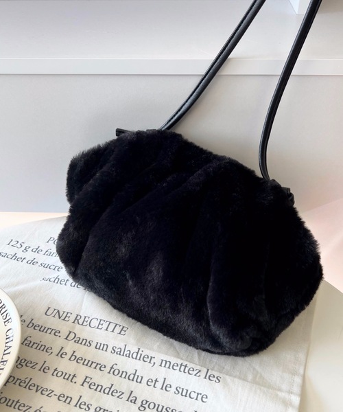 moment+（モーメントプラス）の「クラウドファーミニショルダーバッグ（ショルダーバッグ・レディース・アイボリー/パープル/ブラック・FREE）」の11枚目の写真