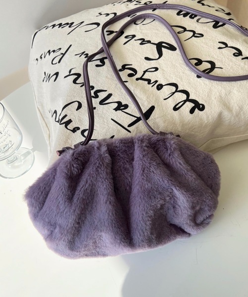 moment+（モーメントプラス）の「クラウドファーミニショルダーバッグ（ショルダーバッグ・レディース・アイボリー/パープル/ブラック・FREE）」の7枚目の写真