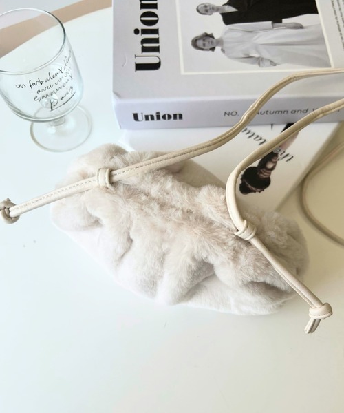 moment+（モーメントプラス）の「クラウドファーミニショルダーバッグ（ショルダーバッグ・レディース・アイボリー/パープル/ブラック・FREE）」の12枚目の写真