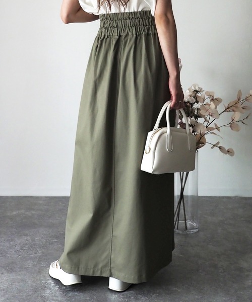 Riberry（リベリー）の「ハイウエストタックAラインスカート（スカート・レディース・ブラック/ベージュ/カーキ・MEDIUM）」の11枚目の写真