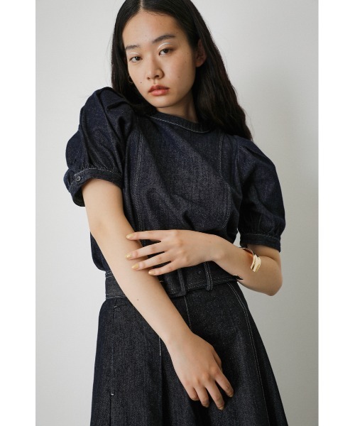 AZUL by moussy（アズールバイマウジー）の「DENIM PUFF BLOUSE/デニムパフブラウス（Tシャツ/カットソー・レディース・ブラック/ワンウォッシュ・SMALL/MEDIUM）」の13枚目の写真