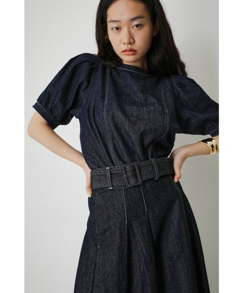AZUL by moussy（アズールバイマウジー）の「DENIM PUFF BLOUSE/デニムパフブラウス（Tシャツ/カットソー・レディース・ブラック/ワンウォッシュ・SMALL/MEDIUM）」の14枚目の写真