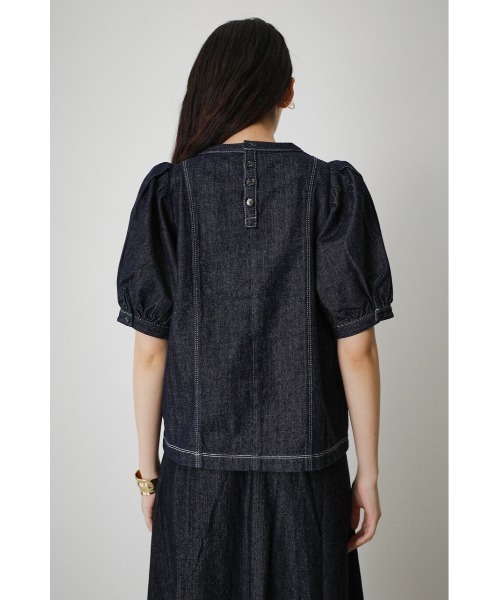 AZUL by moussy（アズールバイマウジー）の「DENIM PUFF BLOUSE/デニムパフブラウス（Tシャツ/カットソー・レディース・ブラック/ワンウォッシュ・SMALL/MEDIUM）」の18枚目の写真