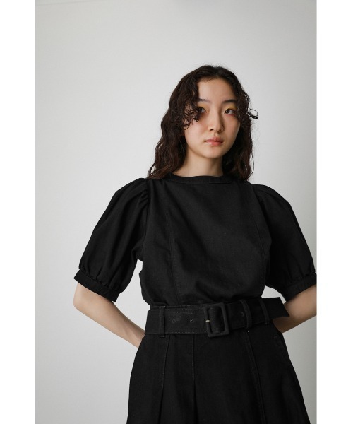 AZUL by moussy（アズールバイマウジー）の「DENIM PUFF BLOUSE/デニムパフブラウス（Tシャツ/カットソー・レディース・ブラック/ワンウォッシュ・SMALL/MEDIUM）」の4枚目の写真