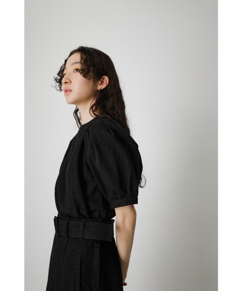 AZUL by moussy（アズールバイマウジー）の「DENIM PUFF BLOUSE/デニムパフブラウス（Tシャツ/カットソー・レディース・ブラック/ワンウォッシュ・SMALL/MEDIUM）」の5枚目の写真