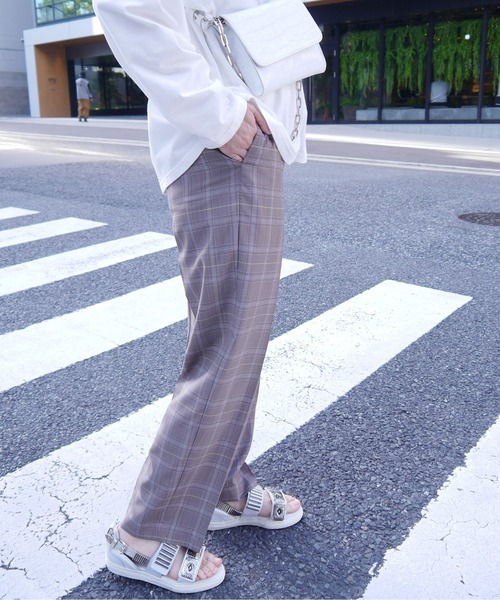 RITO(リト)の「RITO SUPER 140S WOOL TROPICAL STRAIGHT PANTS(その他パンツ・レディース・ブラウン・34)」の3枚目の写真