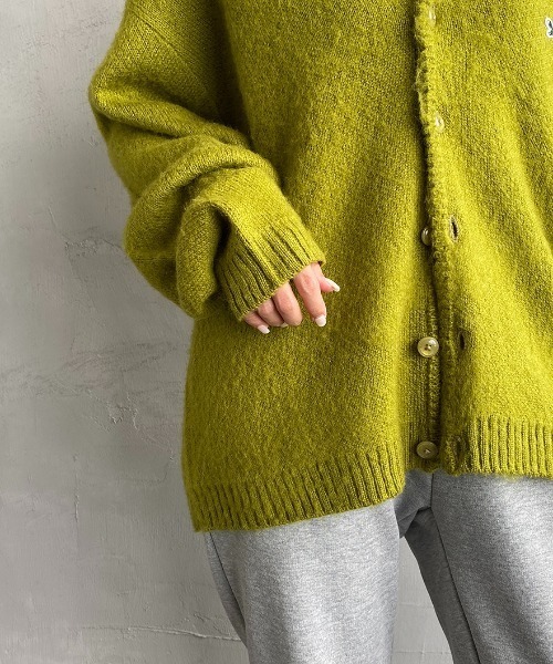 TOWNCRAFT（タウンクラフト）の「【men's FUDGE1月号掲載】[TOWN CRAFT・THE FOX/タウンクラフト・ザフォックス] 別注 ワンポイントロゴ刺繍 シャギーニットカーディガン（カーディガン/ボレロ・レディース・ライトグレー/ネイビー/ブラウン/レッド/グリーン・S/M/L）」の12枚目の写真