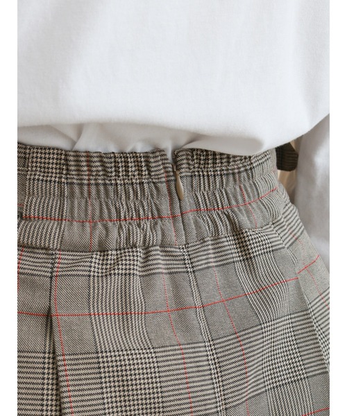 Te chichi（テチチ）の「サイドバックルタックスカート【セットアップ可】（スカート・レディース・ベージュ/ネイビー/ブラウン・SMALL/MEDIUM）」の11枚目の写真