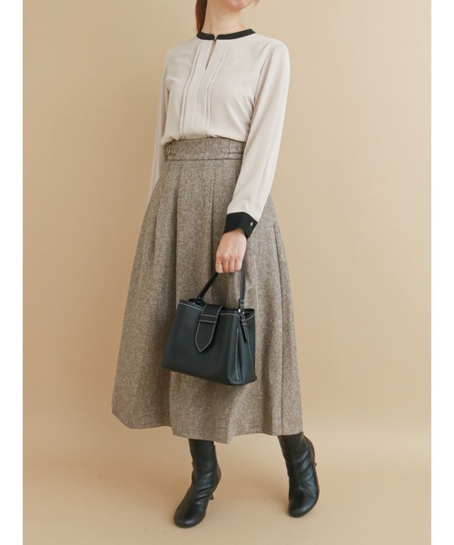 Te chichi（テチチ）の「サイドバックルタックスカート【セットアップ可】（スカート・レディース・ベージュ/ネイビー/ブラウン・SMALL/MEDIUM）」の6枚目の写真