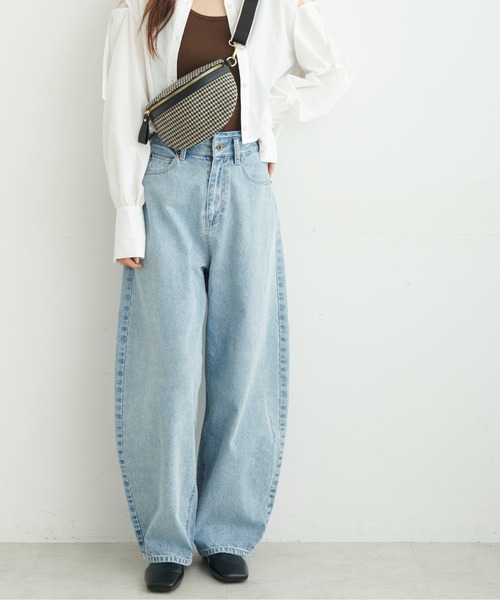 FREE'S MART（フリーズマート）の「◇デニムエッグパンツ（デニムパンツ・レディース・ライトインディゴブルー/ワンウォッシュ・MEDIUM/SMALL）」の3枚目の写真