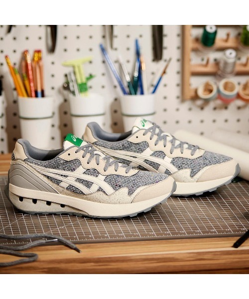 ASICS(アシックス)の「JOGGER X81(ジョガー X81)(スニーカー・メンズ・グレー系その他・23/24/25/26/27/28/29/28.5/25.5/26.5/27.5/24.5/23.5)」の2枚目の写真