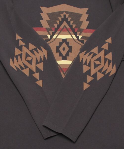 PENDLETON(ペンドルトン)の「PENDLETON/ペンドルトン バックプリントスウェットカーディガン BACK PRINT SWEAT CARDIGAN 2475-9006(カーディガン/ボレロ・レディース・チャコールグレー/ライトベージュ・M/L)」の3枚目の写真