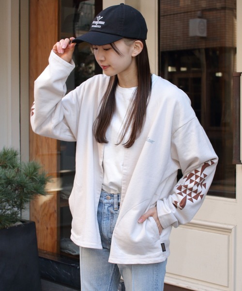 PENDLETON(ペンドルトン)の「PENDLETON/ペンドルトン バックプリントスウェットカーディガン BACK PRINT SWEAT CARDIGAN 2475-9006(カーディガン/ボレロ・レディース・チャコールグレー/ライトベージュ・M/L)」の10枚目の写真