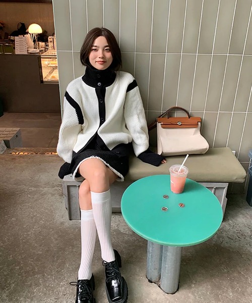 Auntie Rosa(アンティローザ)の「スタンドカラーニットカーディガン(カーディガン/ボレロ・レディース・ホワイト・FREE)」の3枚目の写真