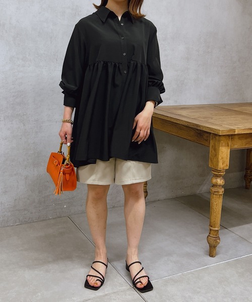 un dix cors（アンディコール）の「ビッグカフスブラウス（シャツ/ブラウス・レディース・ブラック/ホワイト・FREE）」の6枚目の写真